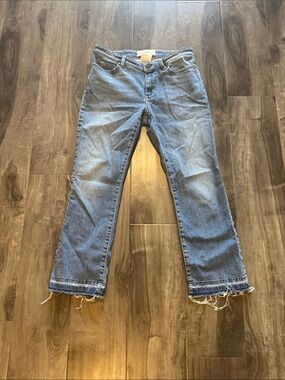 Weekend maxmara Blue Denim Jeans - crop flare & distressed hem - sz 6 (fit 4)